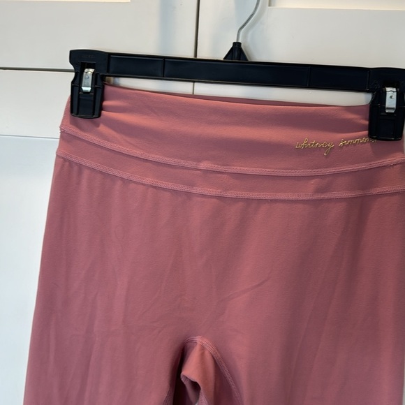 Whitney Simmons x Gymshark leggings Mauve Size: Medium - Picture 2 of 10
